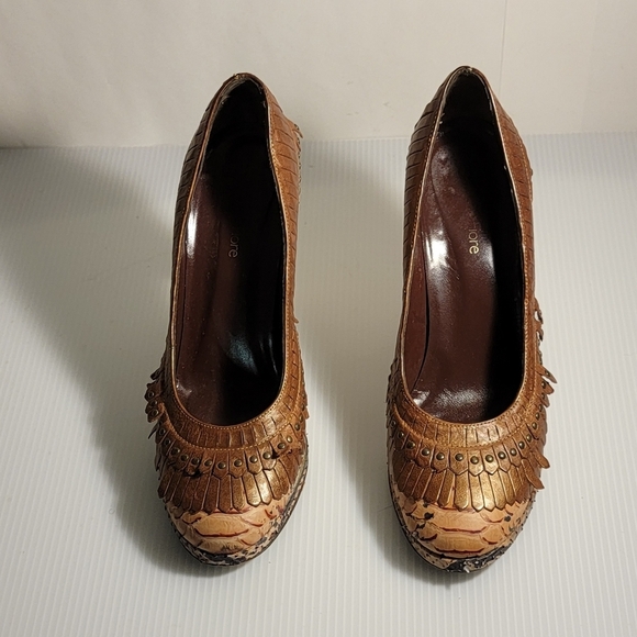 Isabella Fiore Studded Snakeskin Print Heels 7.5 - Picture 8 of 8